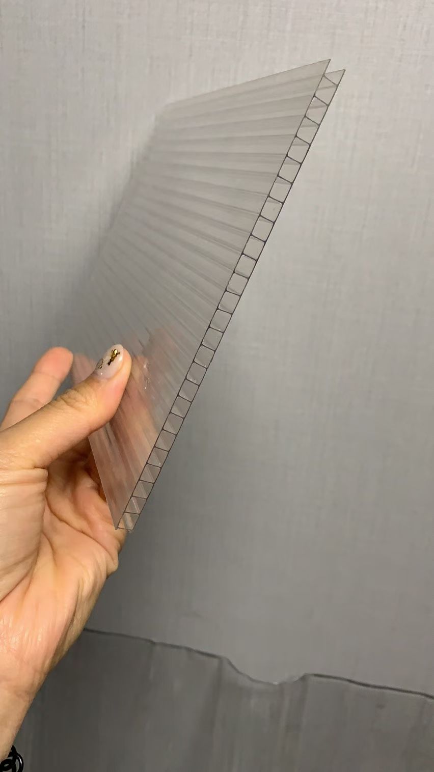 双层PC阳光板——中空隔热采光板材产品介绍
