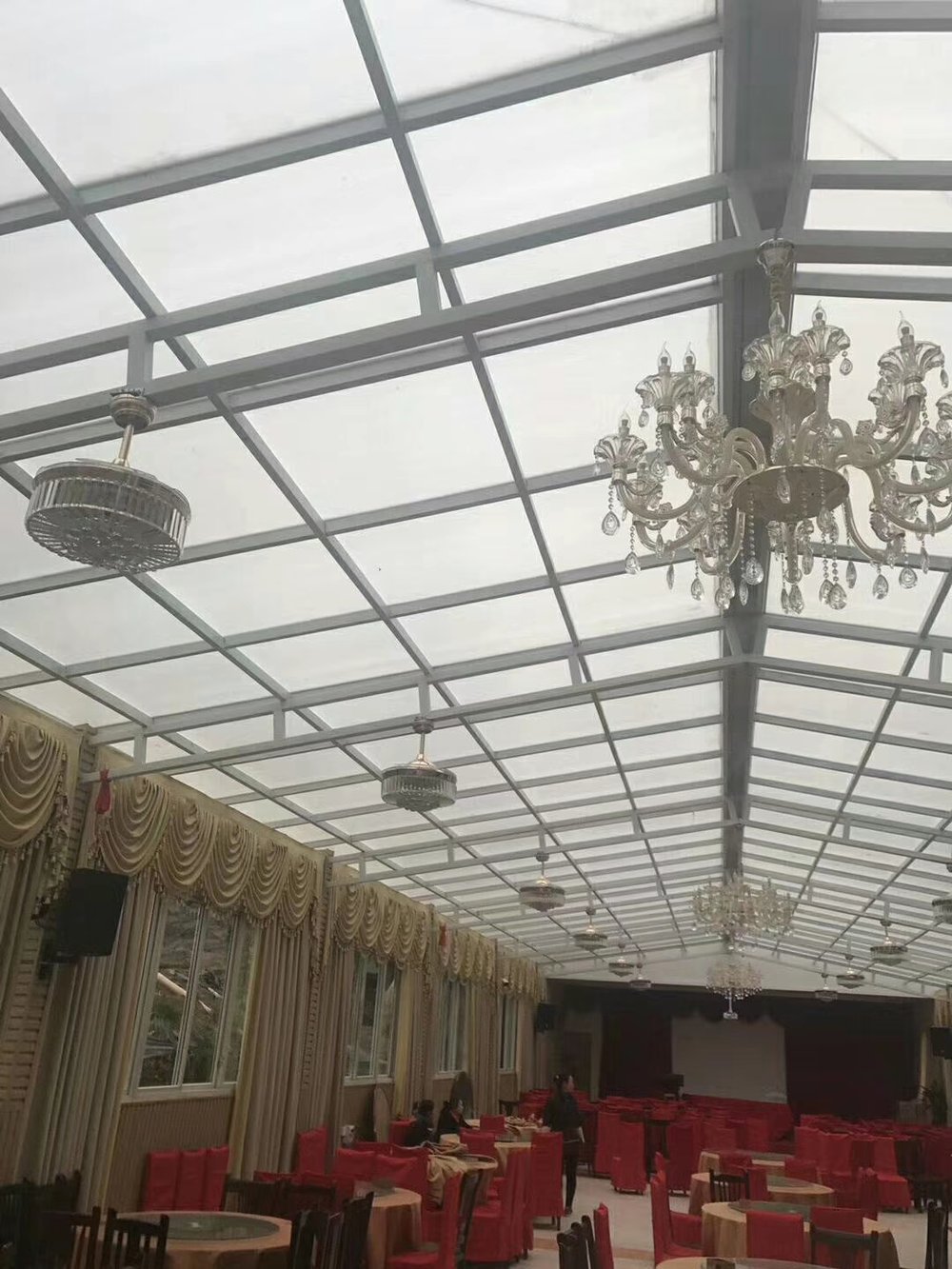 生态餐厅宴会厅用餐实景